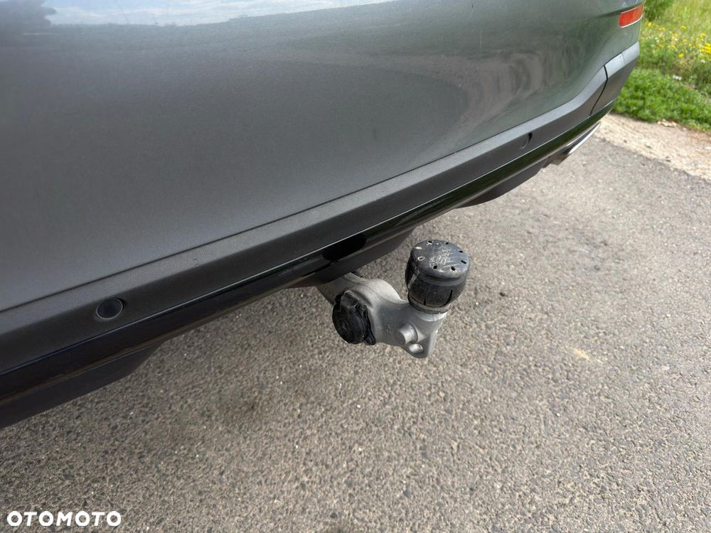 Mercedes-Benz GLC 250 4Matic 9G-TRONIC AMG Line - 36