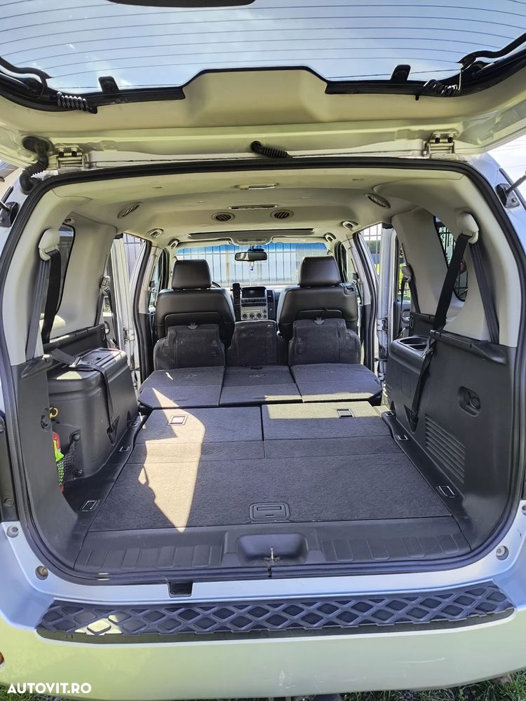 Nissan Pathfinder 2.5 dCi Aut LE - 27