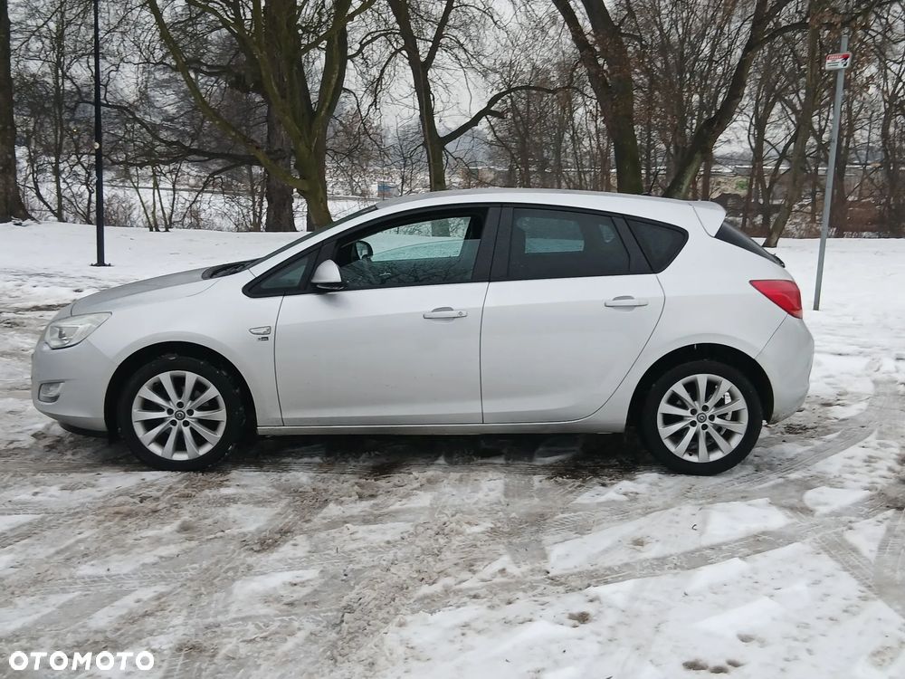 Opel Astra 1.4 Turbo 150 Jahre - 5