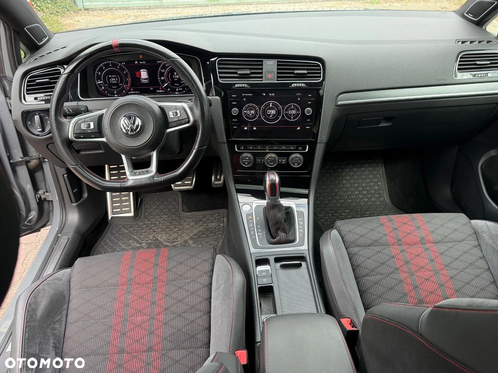 Volkswagen Golf GTI TCR 2.0 TSI OPF DSG - 6