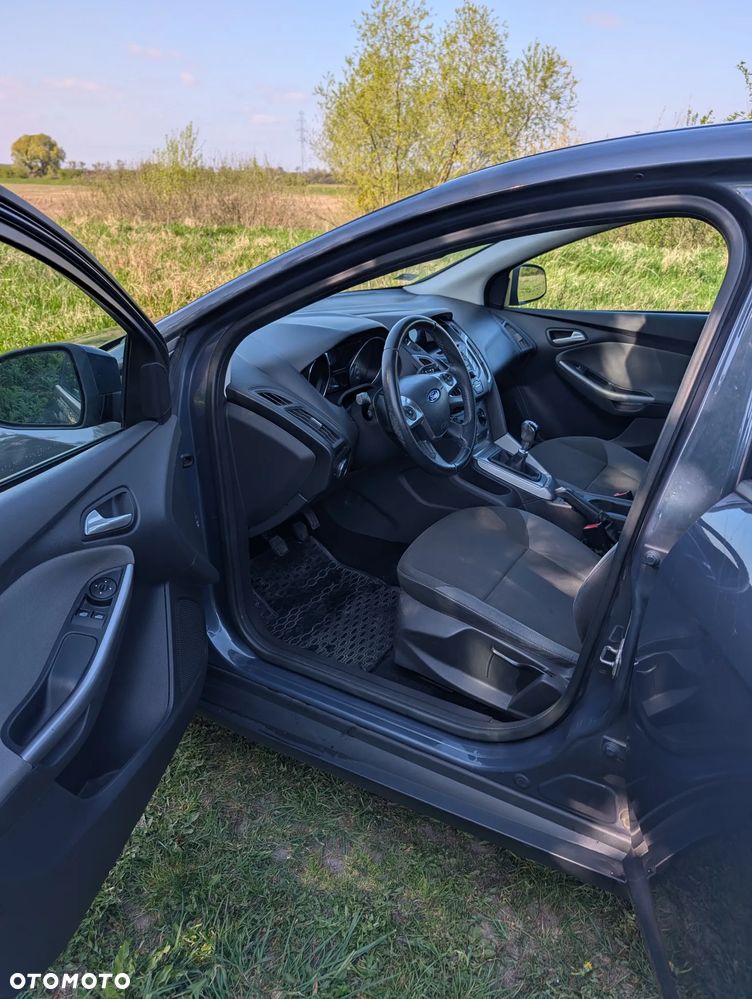 Ford Focus - 8