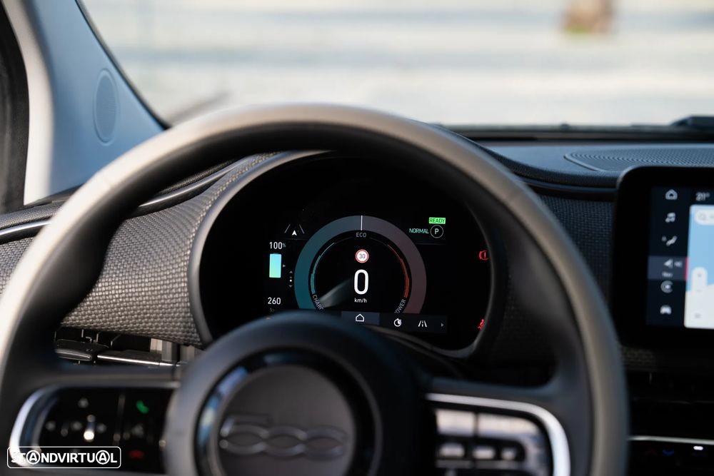 Fiat 500e 3 + 1 La Prima - 18