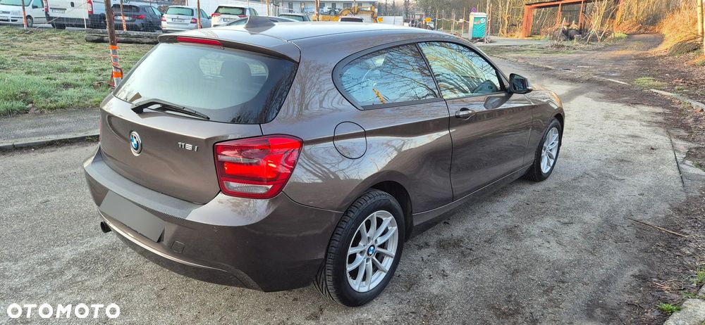 BMW Seria 1 116i - 6
