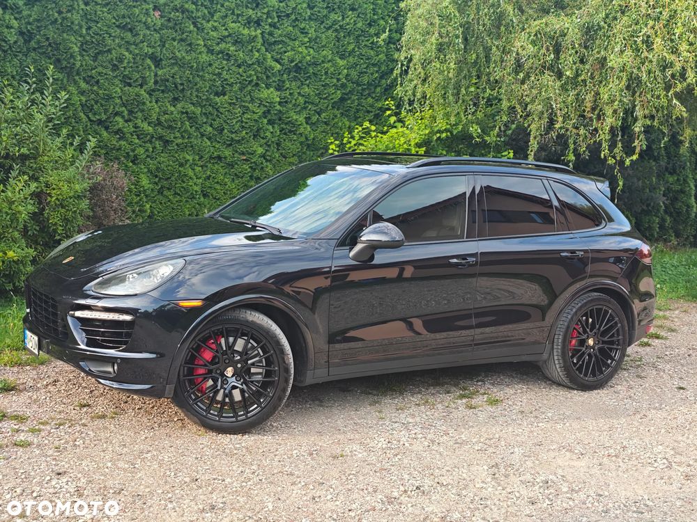 Porsche Cayenne - 1