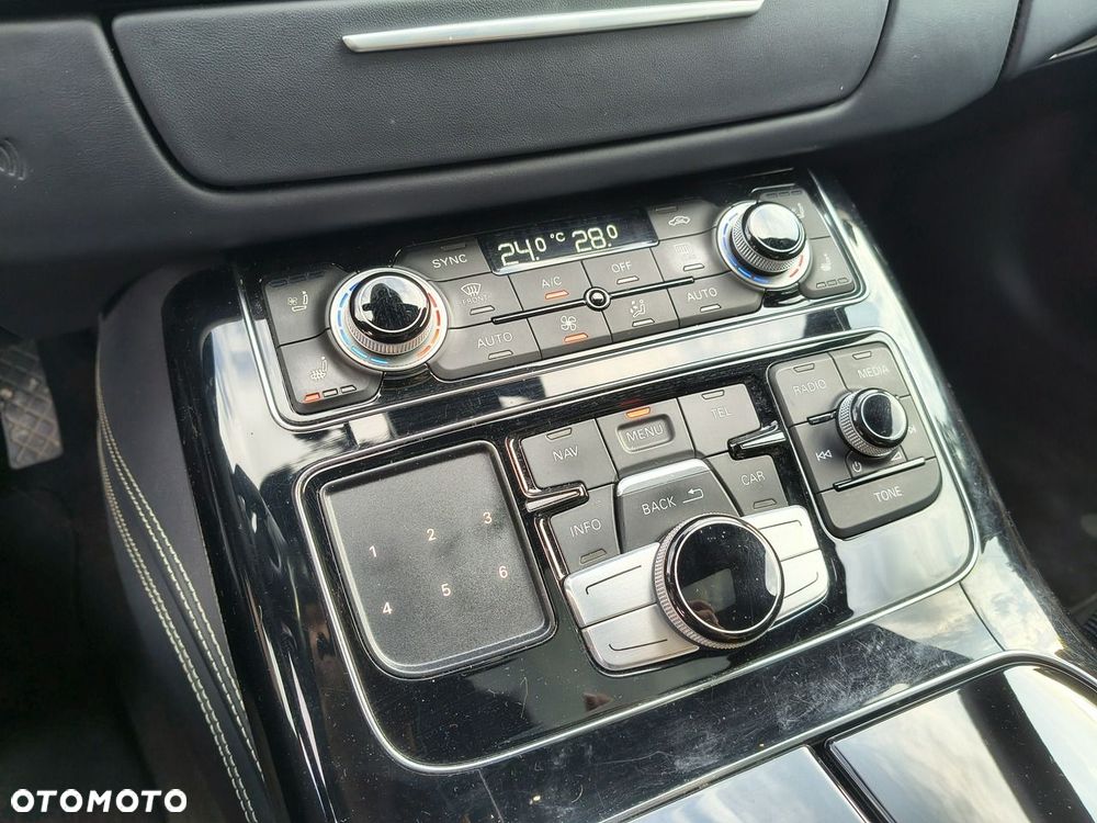 Audi A8 - 11