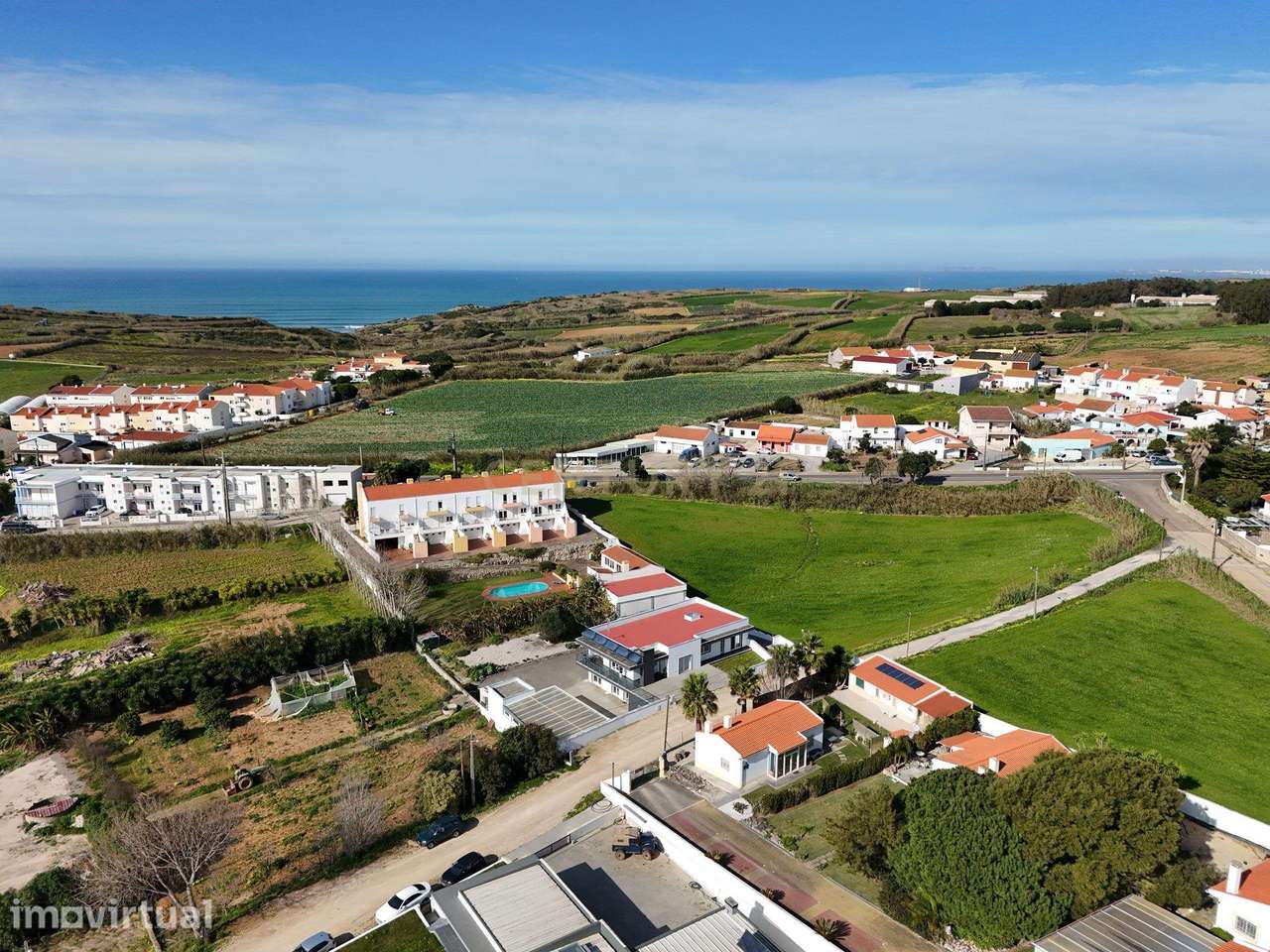 Moradia T4 , com anexo e garagem, a 5 minutos da praia - Grande imagem: 2/38