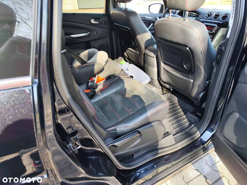 Ford S-Max - 22