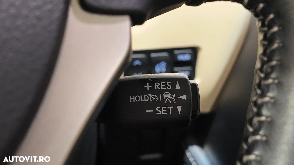 Lexus Seria NX 300h E-FOUR Luxury Line - 32