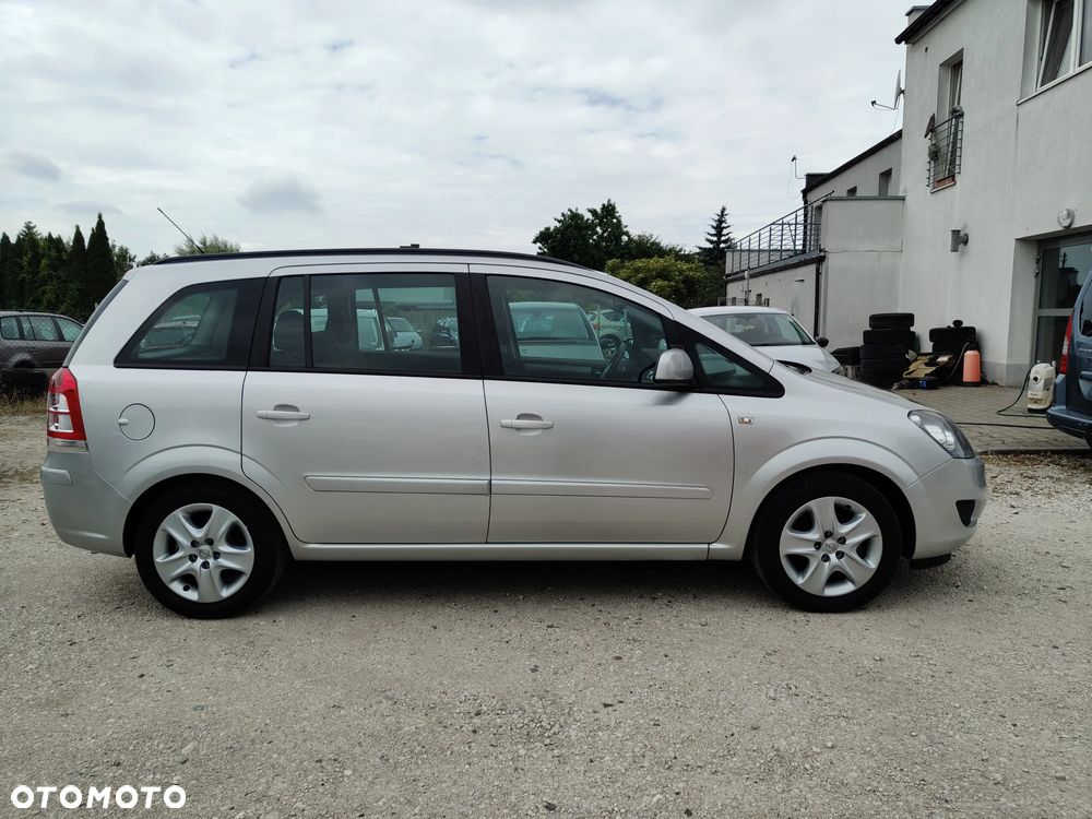 Opel Zafira - 8