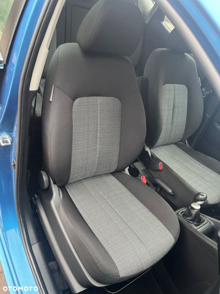 Kia Venga 1.4 CVVT Vision - 10