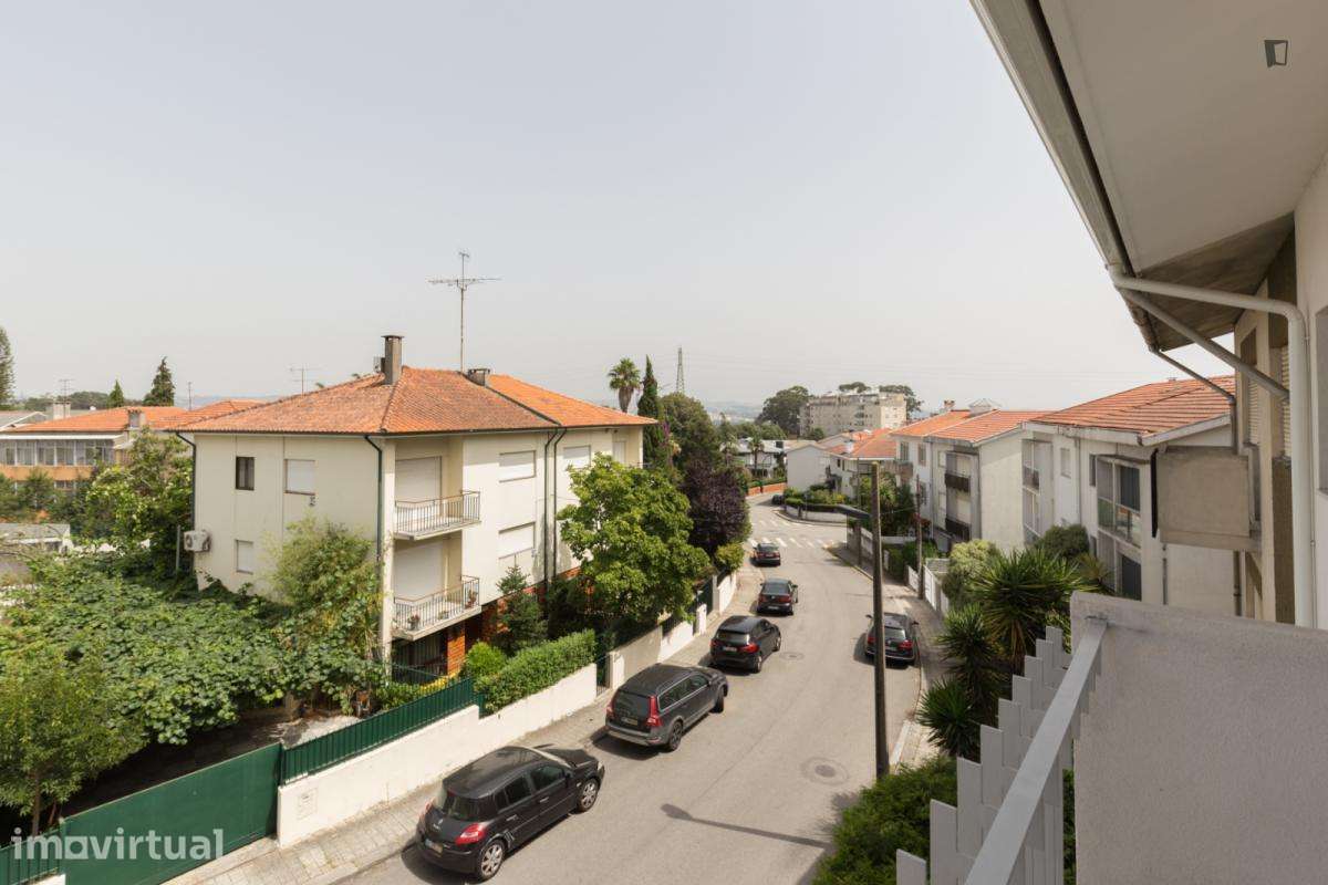Quarto - localizado em Campanhã Porto - Grande imagem: 5/22