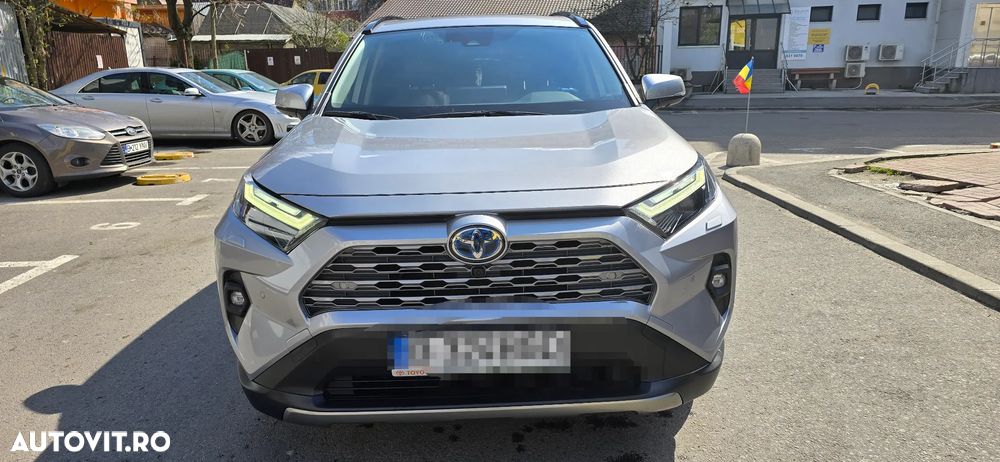Toyota RAV4 - 8