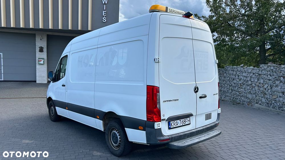 Mercedes-Benz Sprinter - 5