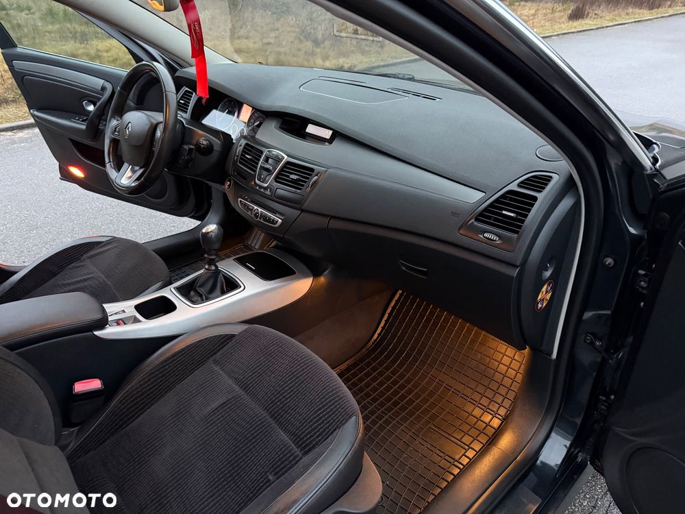 Renault Laguna dCi 150 FAP Start-Stop Dynamique - 24