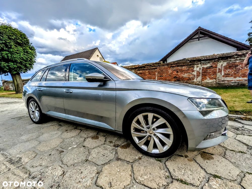 Skoda Superb 2.0 TDI Ambition DSG - 9