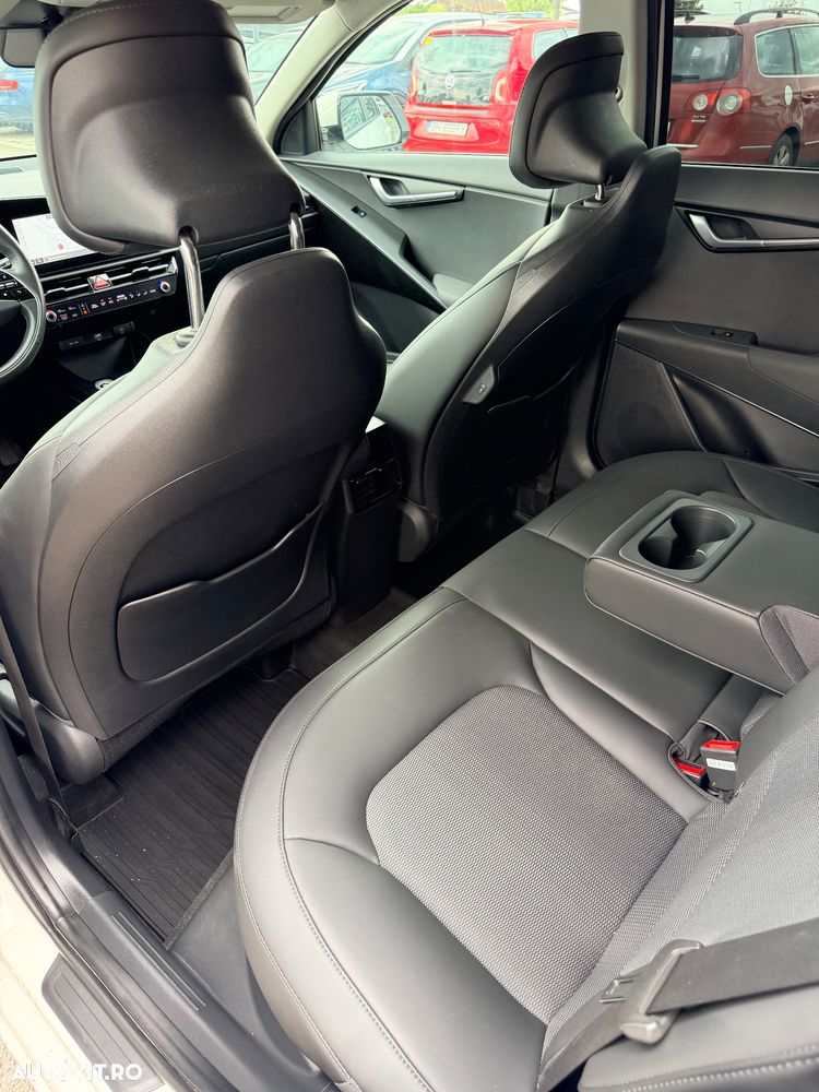Kia Niro 1.6 GDI PHEV 2WD OPF Aut. Spirit - 6