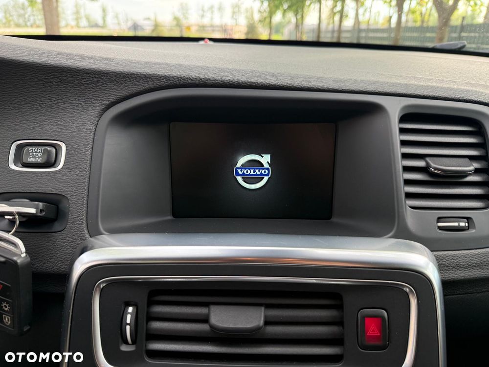 Volvo V60 D4 Geartronic Edition - 9
