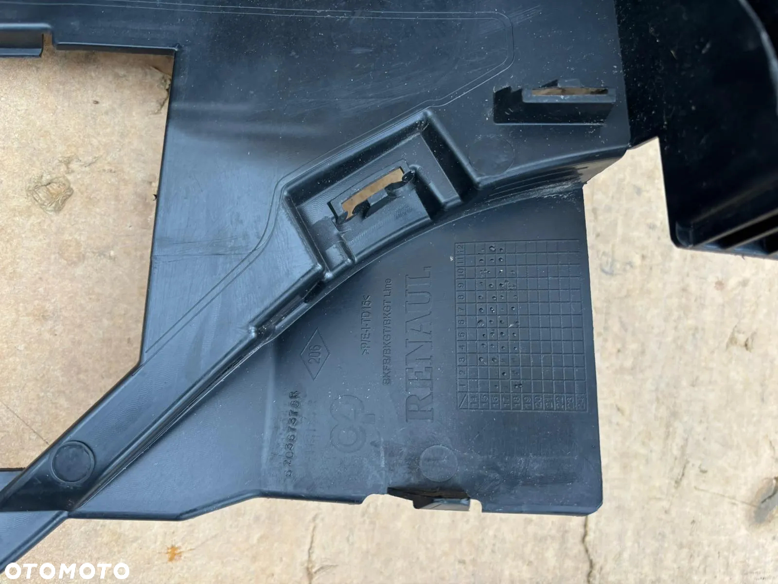 Wzmocnienie Grilla Zderzaka Podstawa Atrapa Renault Megane IV 620367378R - 6
