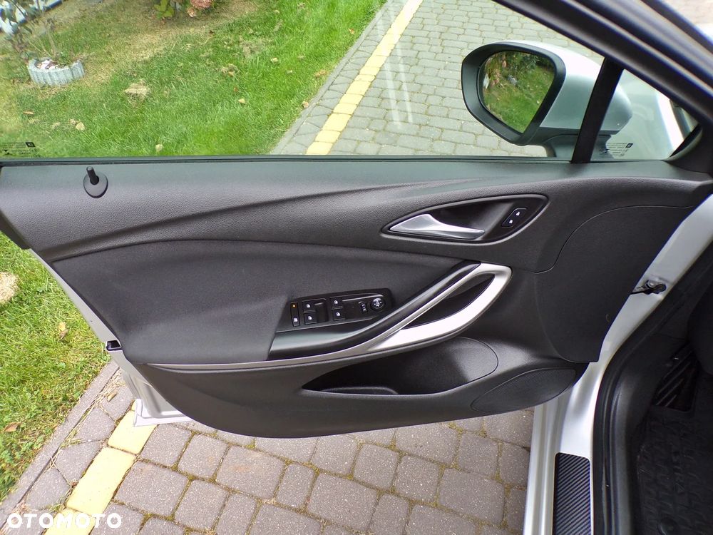 Opel Astra 1.0 Turbo Start/Stop Dynamic - 17