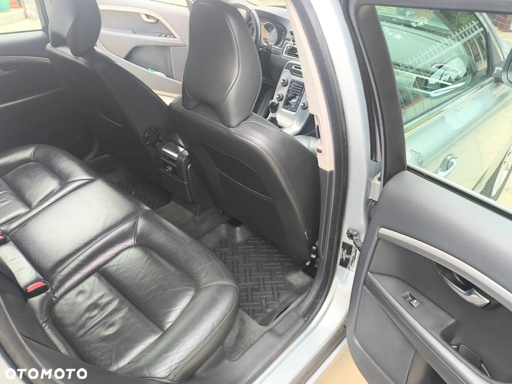 Volvo V70 D2 Dynamic Momentum - 16