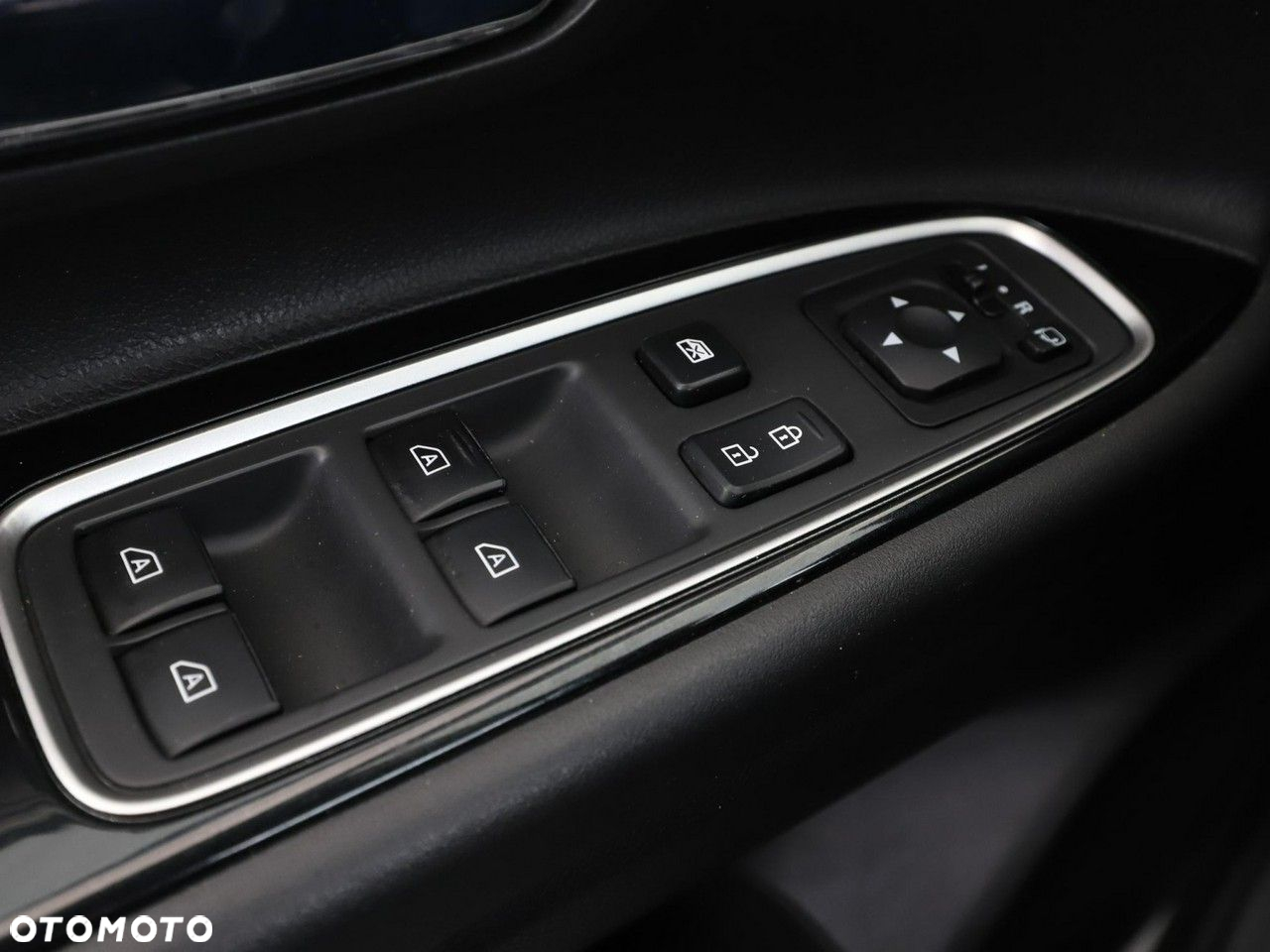 Mitsubishi Outlander - 36