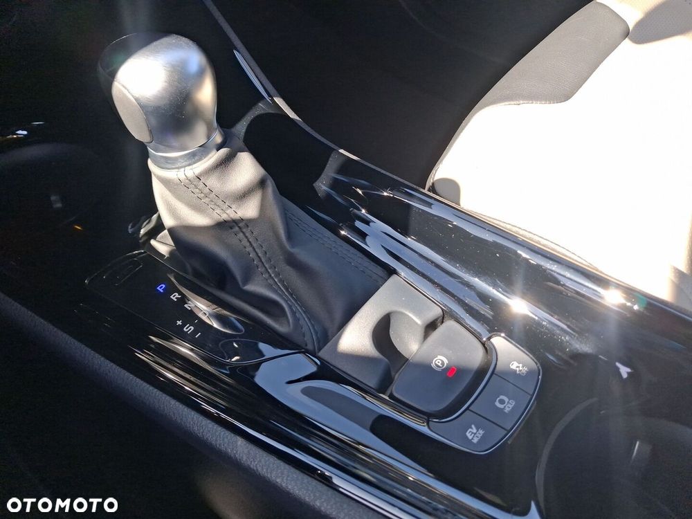 Toyota C-HR 2.0 Hybrid Executive - 21