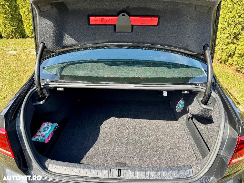 Volkswagen Passat 1.5 TSI OPF DSG Business - 11