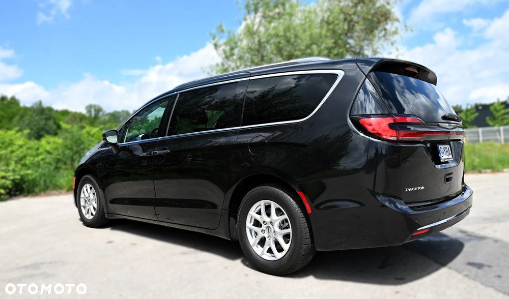 Chrysler Pacifica - 9