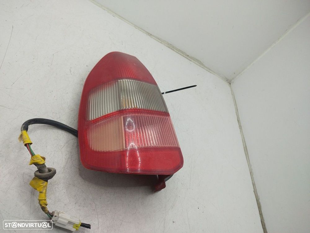 Farolim Stop Esq Mitsubishi Space Star Veículo Multiuso (Dg_A) - 1