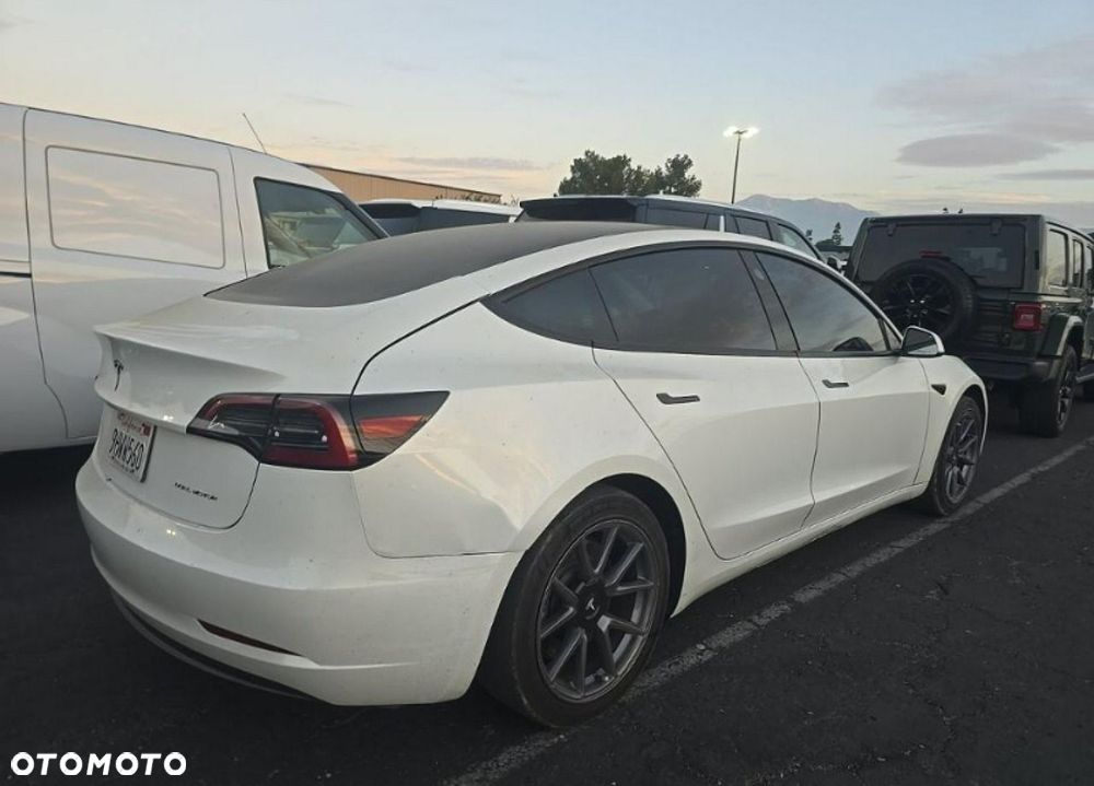 Tesla Model 3 Langstreckenbatterie Allradantrieb Dual Motor - 4