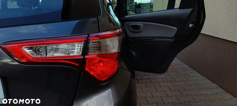 Toyota Yaris 1.0 Active EU6 - 15