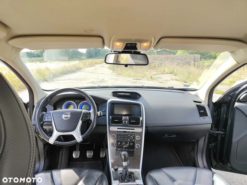 Volvo XC 60 D5 AWD R-Design - 10