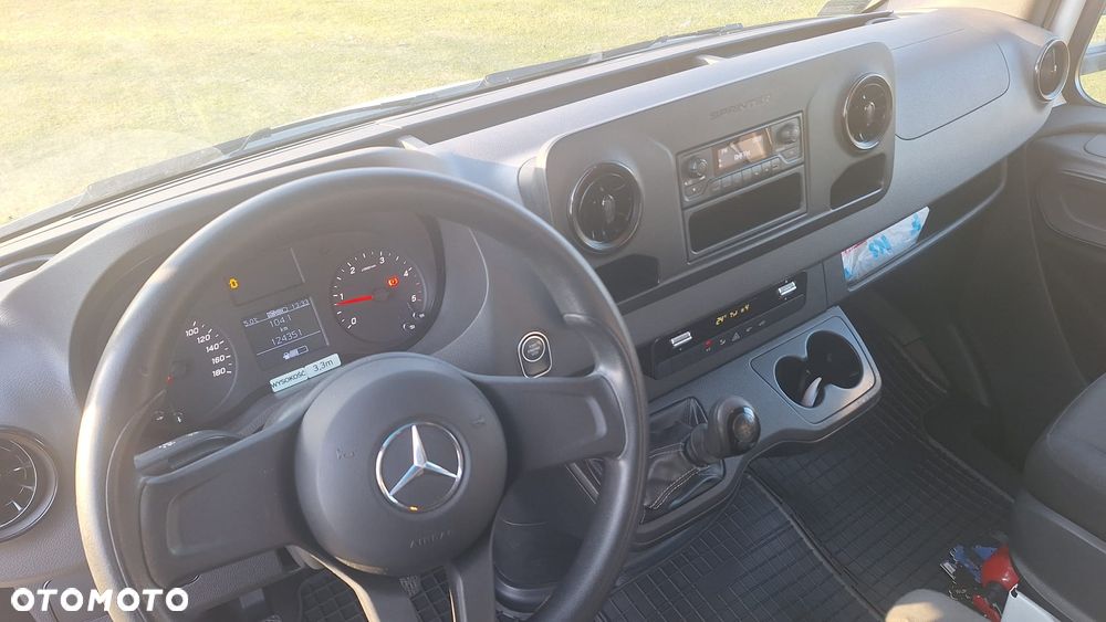 Mercedes-Benz Sprinter - 16