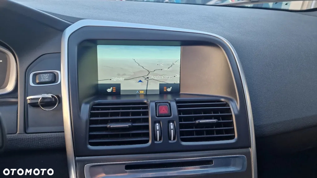 Volvo XC 60 D5 AWD Geartronic Summum - 36