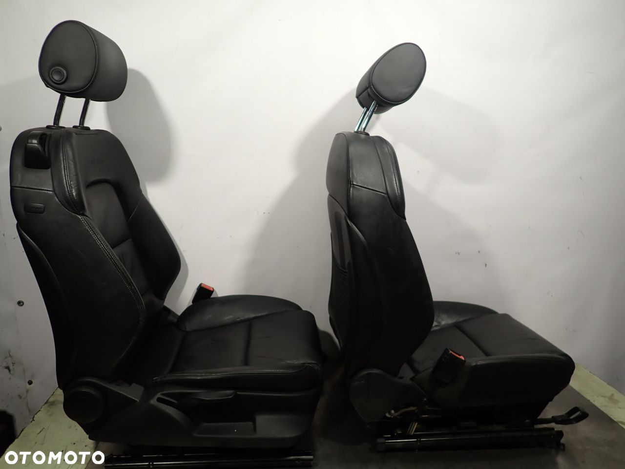 FOTELE PRZÓD S-LINE AUDI A3 8P 3D - 3