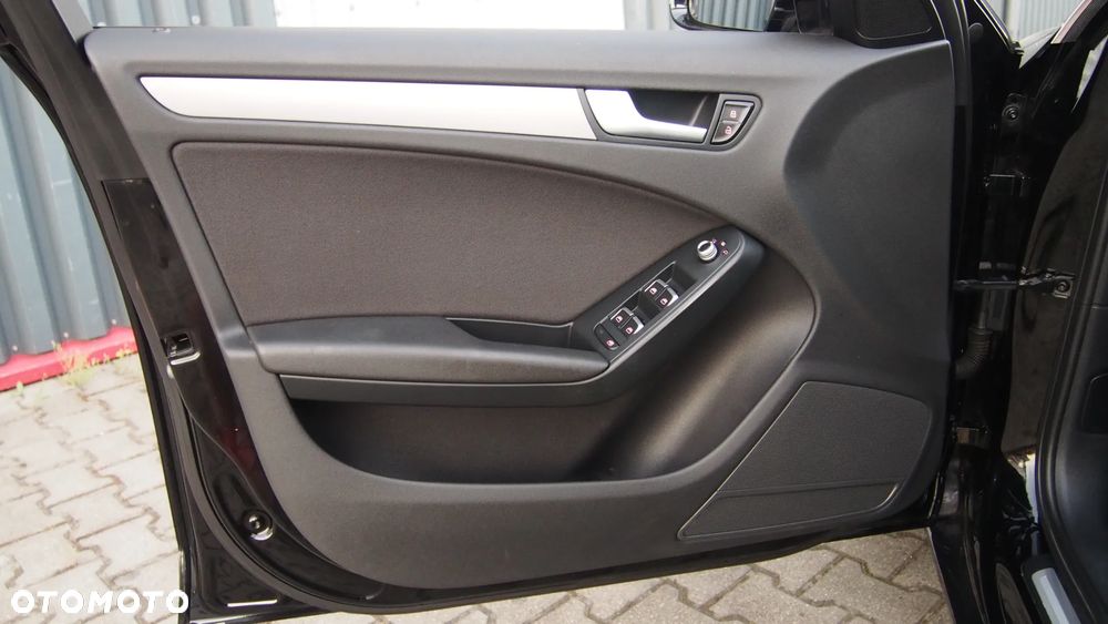 Audi A4 Avant 2.0 TDI DPF Ambiente - 28