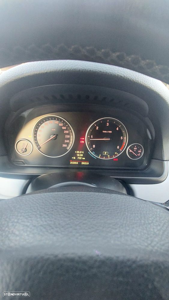 BMW 520 Gran Turismo - 12