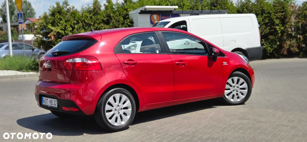 Kia Rio 1.2 Fifa World Cup Edition - 18