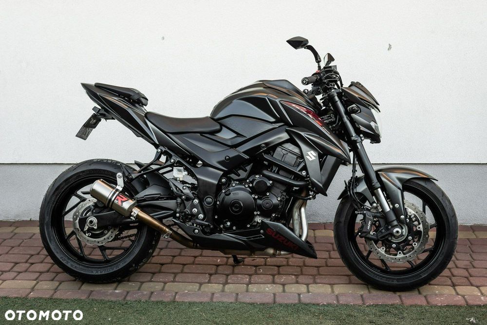 Suzuki GSX - 3
