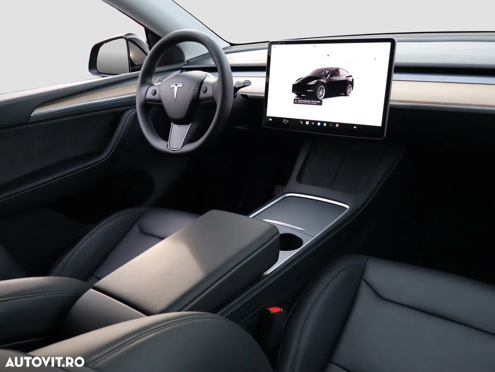 Tesla Model Y Long Range RWD Premium - 13