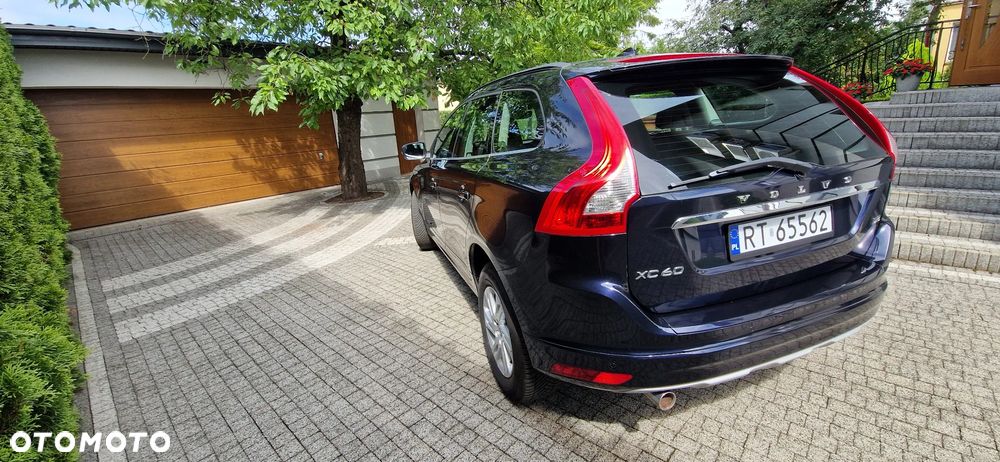 Volvo XC 60 D3 Drive-E Momentum - 4