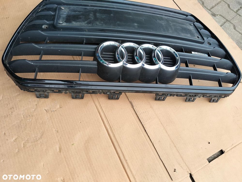Atrapa, grill Audi A5 lift 8t , S-Line - 2
