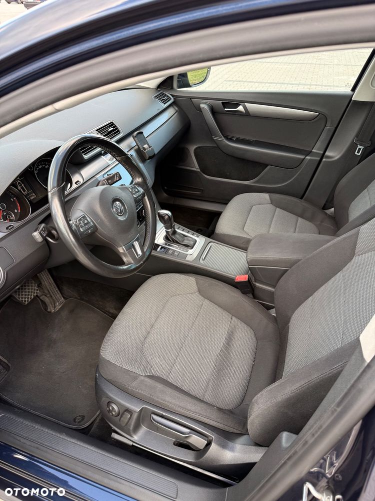 Volkswagen Passat 2.0 TDI Highline DSG - 13