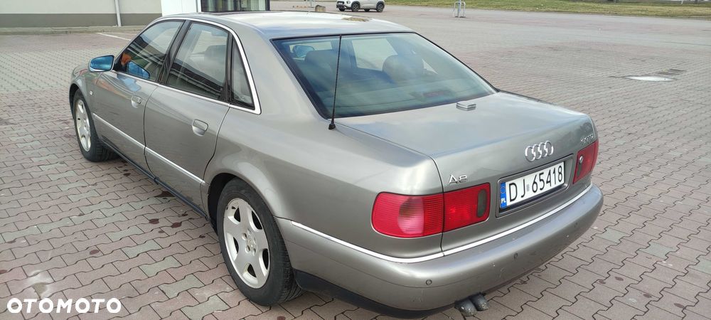 Audi A8 - 2