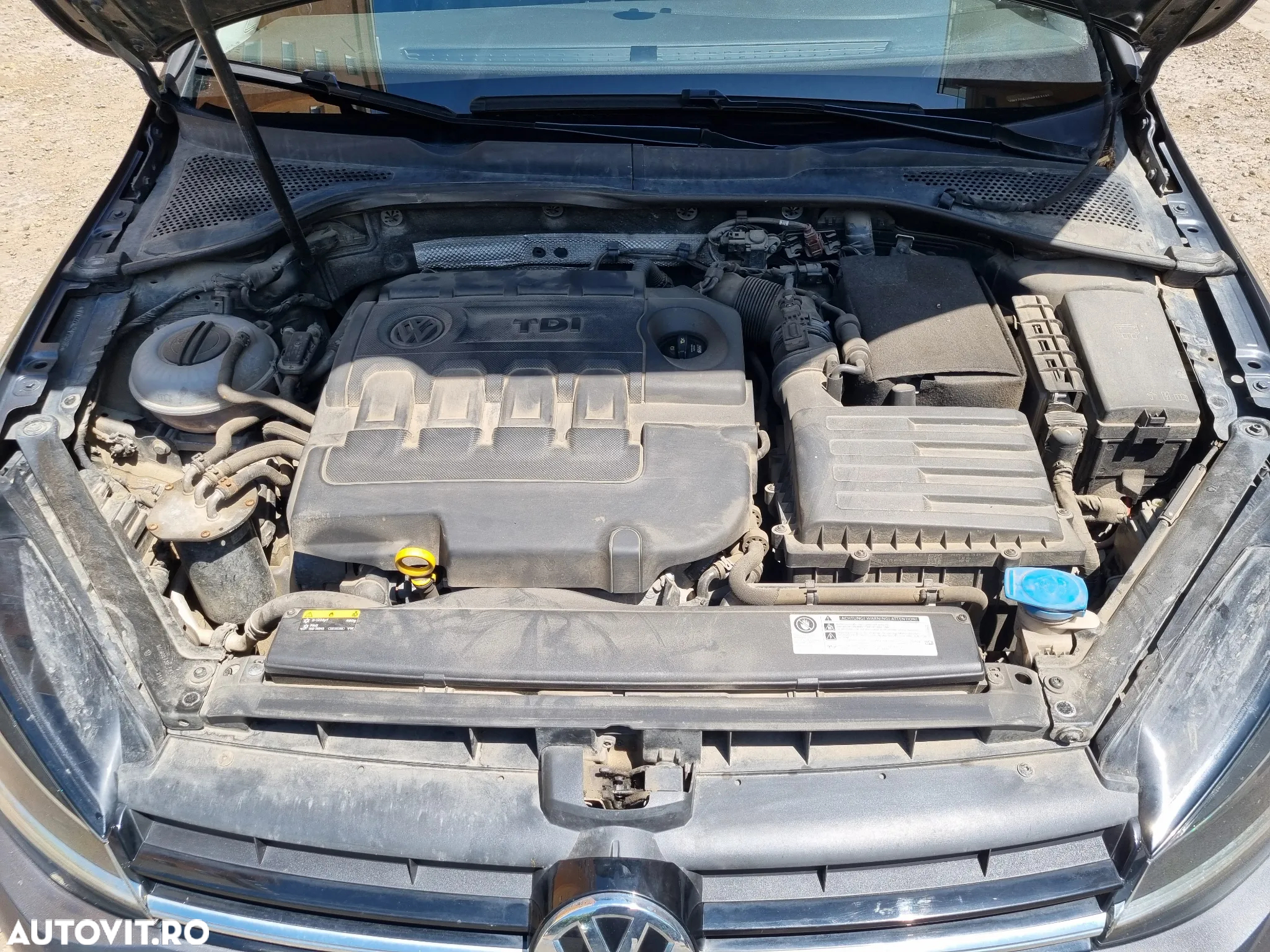 Volkswagen Golf 1.6 TDI Comfortline - 11