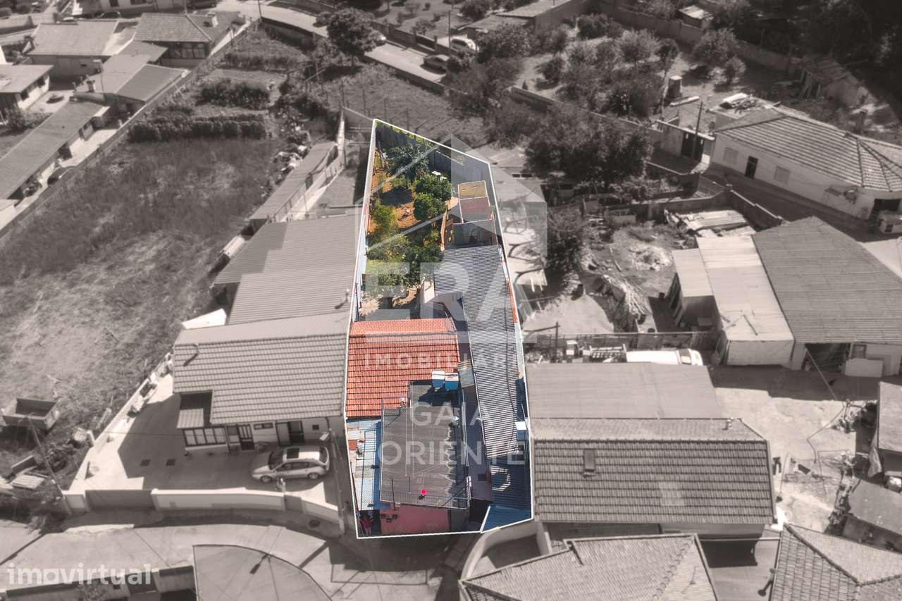 Conjunto de 3 Casas para Investimento em Pedroso - Grande imagem: 3/6