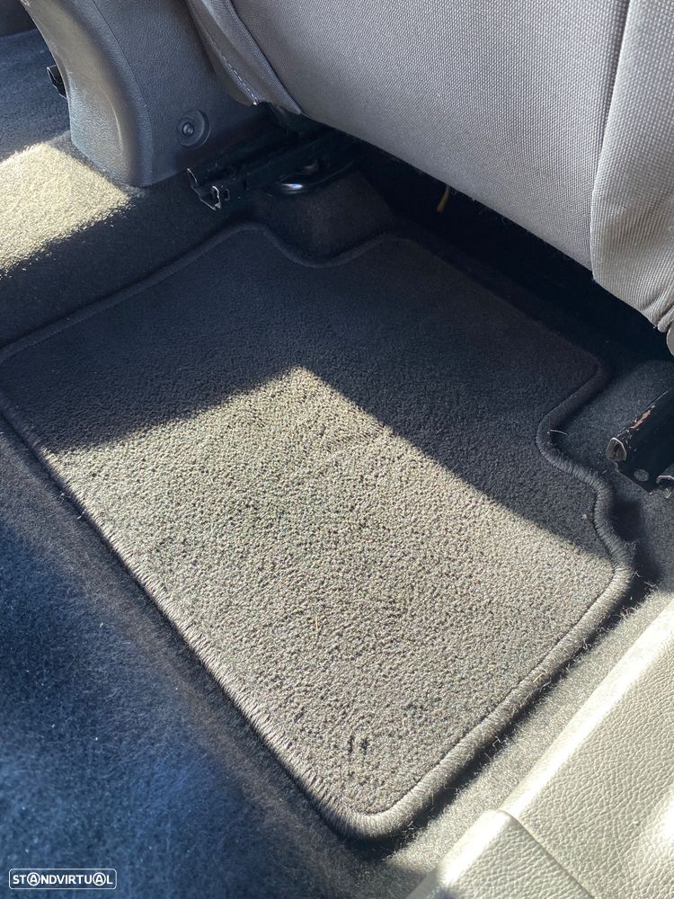 Ford Tourneo Courier 1.5 TDCi Titanium - 18