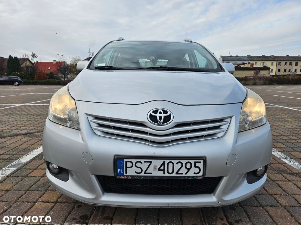 Toyota Verso 1.8 2010 7os - 2