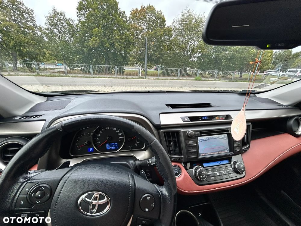 Toyota RAV4 - 5