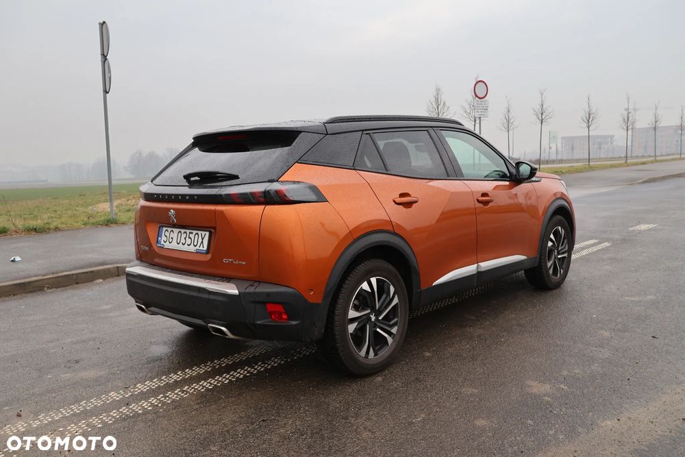 Peugeot 2008 1.2 PureTech GT Line S&S - 4